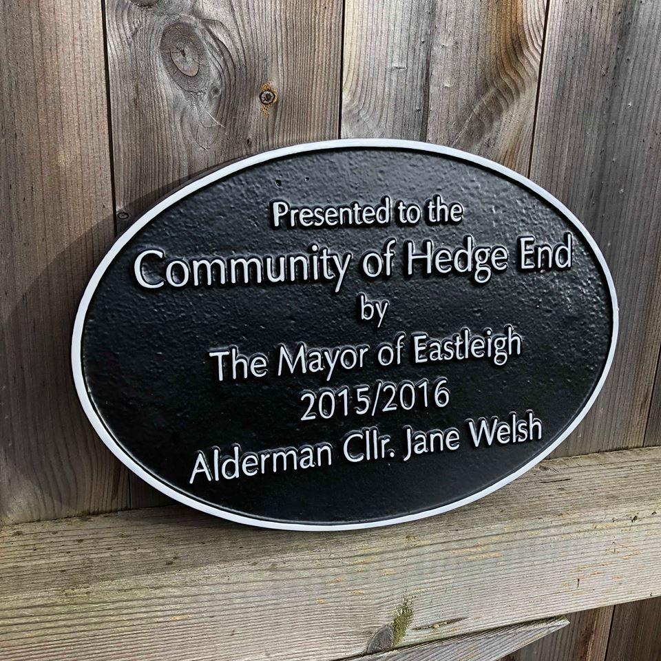 Community Of Hedge End Oval Presentation Plaque-Award Plaques-Signcast